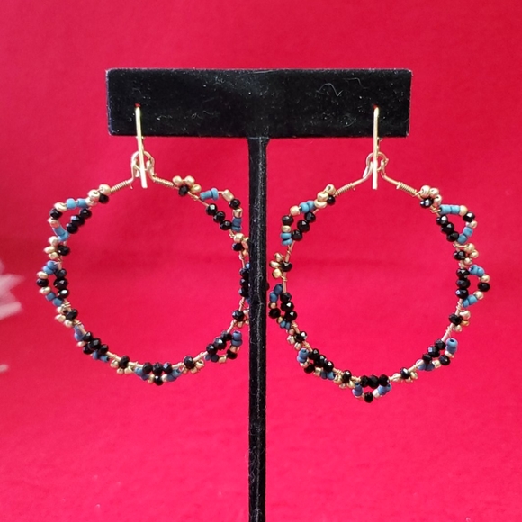 Multiple blues beaded hoops - Picture 2 of 3